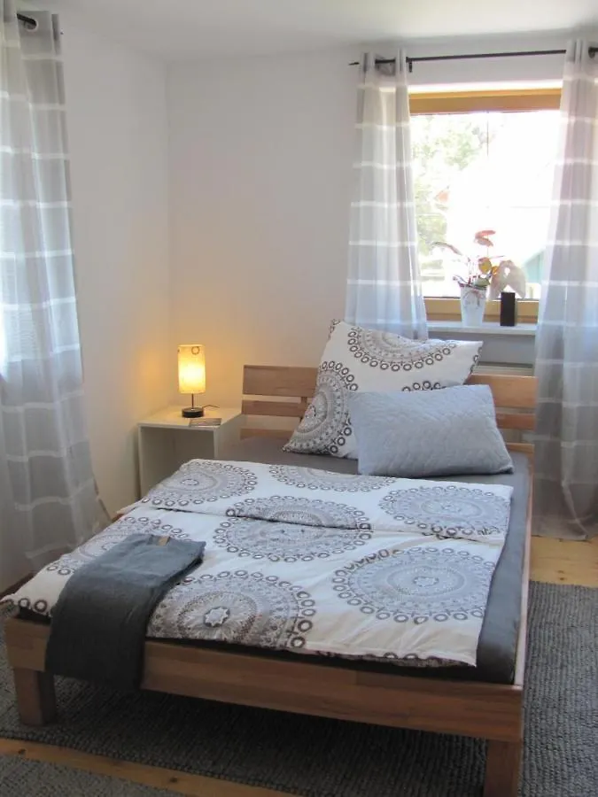 Schlossblick Ferienhaus: Cozy 6-Person Retreat with Castle Views Trunkelsberg